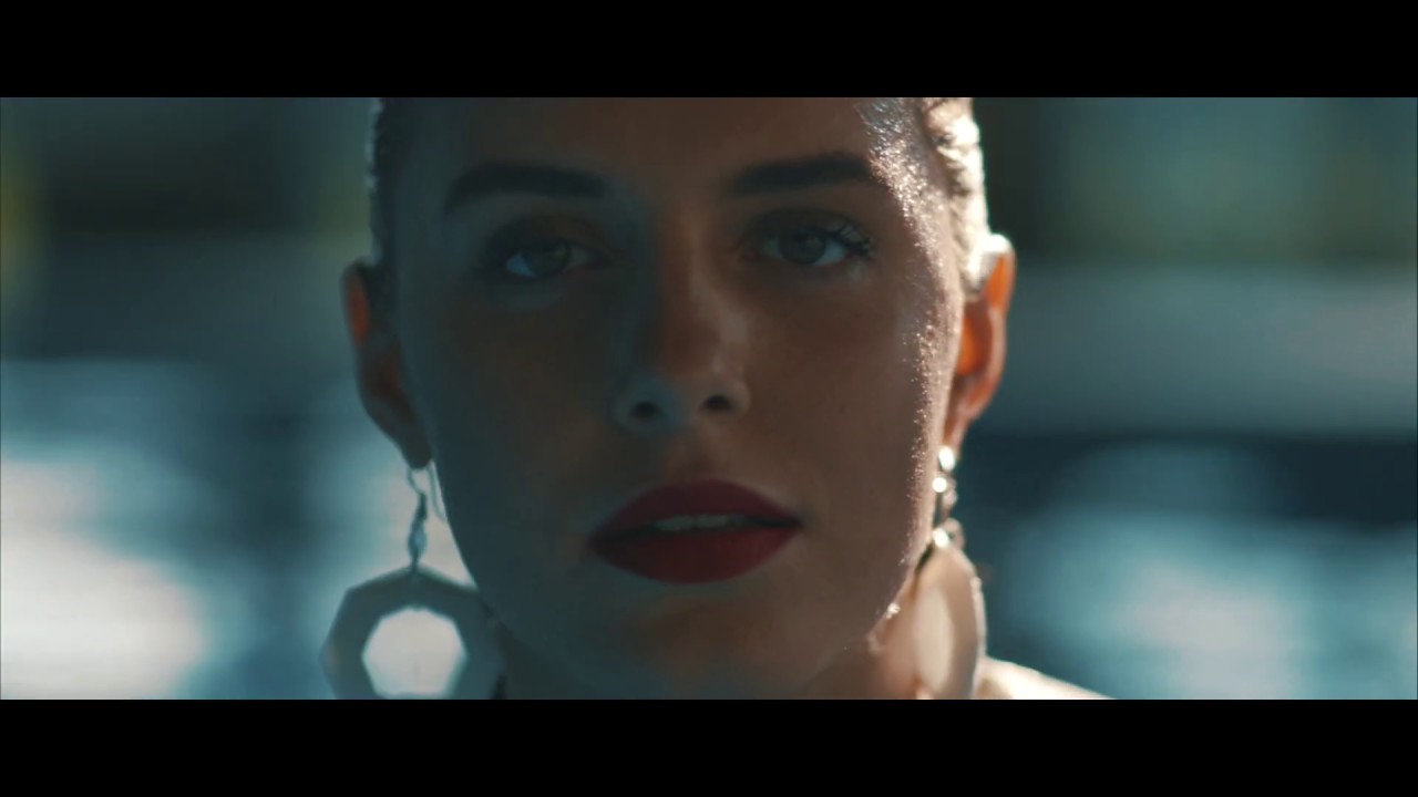 Sub Zero - Missing Piece feat Roxi Yung