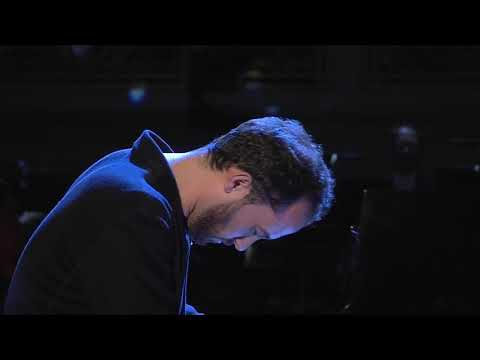 Igor Levit - Beethoven: Piano Sonata No. 14, Op. 27 No. 2, \