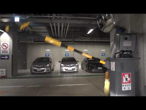 【入退場】大名古屋ビルヂングの機械式駐車場 機械式駐車場を男性担当者が案内 2025.8.16
