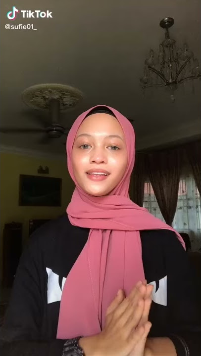Farah adilah yang menyayi lagu yang sedap.