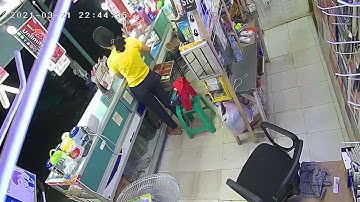 Suara Kuntilanak Ketawa...Seeerrreeeemmmmm Banget!!!