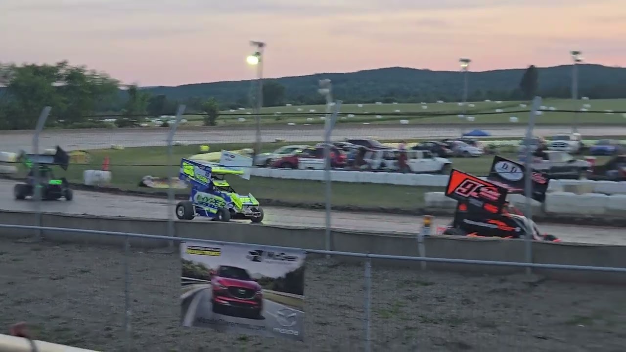 500 Mini Sprints at Devil's Bowl Speedway