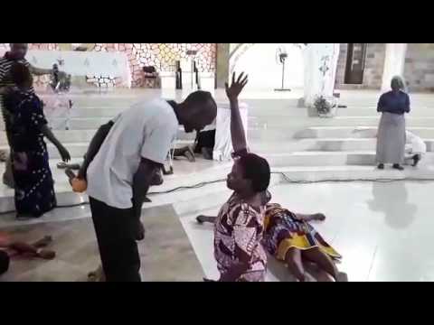 Delivrance En Masse Cenacle 17 3 Youtube