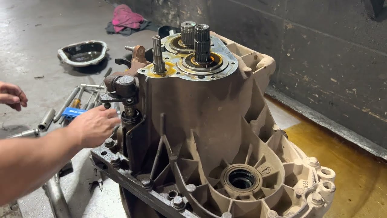 FORD ECOSPORT IB5, Problema Cronico!!! Vazamento Retentor escape primeira marcha e mais defeitos !!!