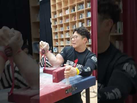 이태경 vs 홍철승 <strong>통합</strong> <strong>왕중왕전</strong> #팔씨름 #팔씨름대회 #armwrestling #challenge