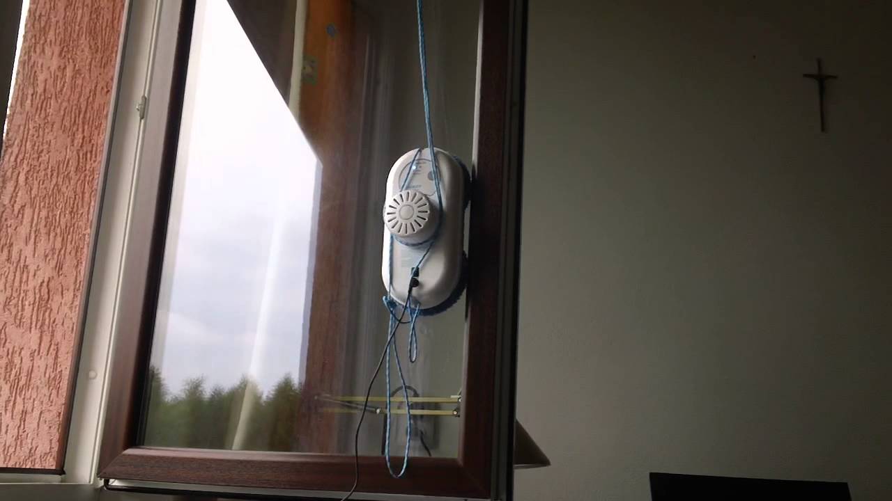 HOBOT-168 - robot do mycia szyb / glass cleaning robot 3/6 - YouTube