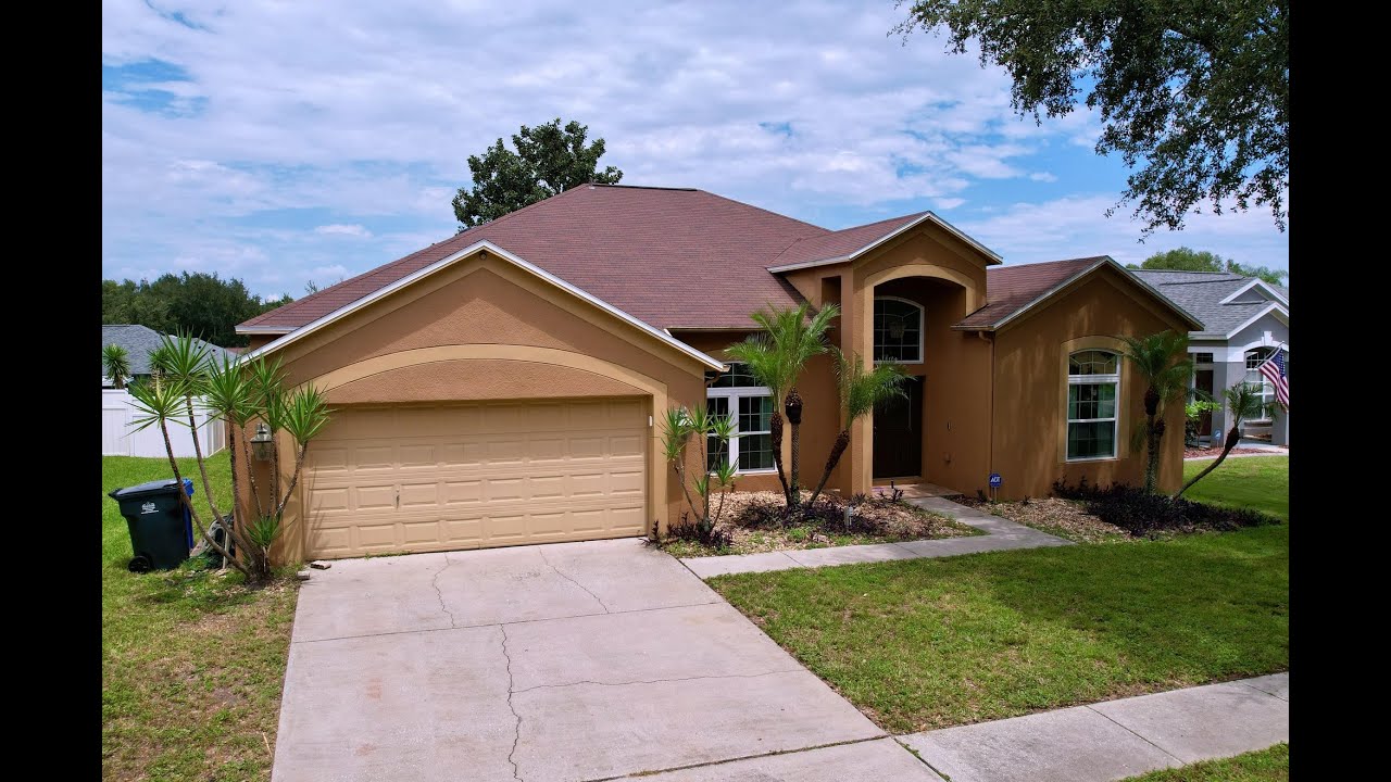 Valrico, FL Real Estate Photography - For Sale 4114 Amber Ridge Ln, Valrico, FL 33594