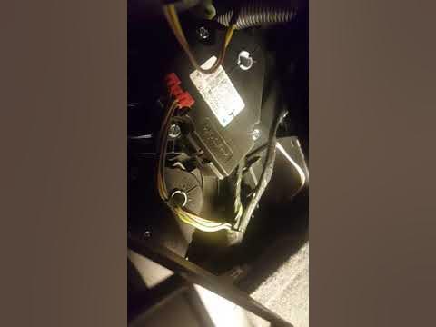 GMC Acadia Blend Door Actuator Replacement Tips - YouTube