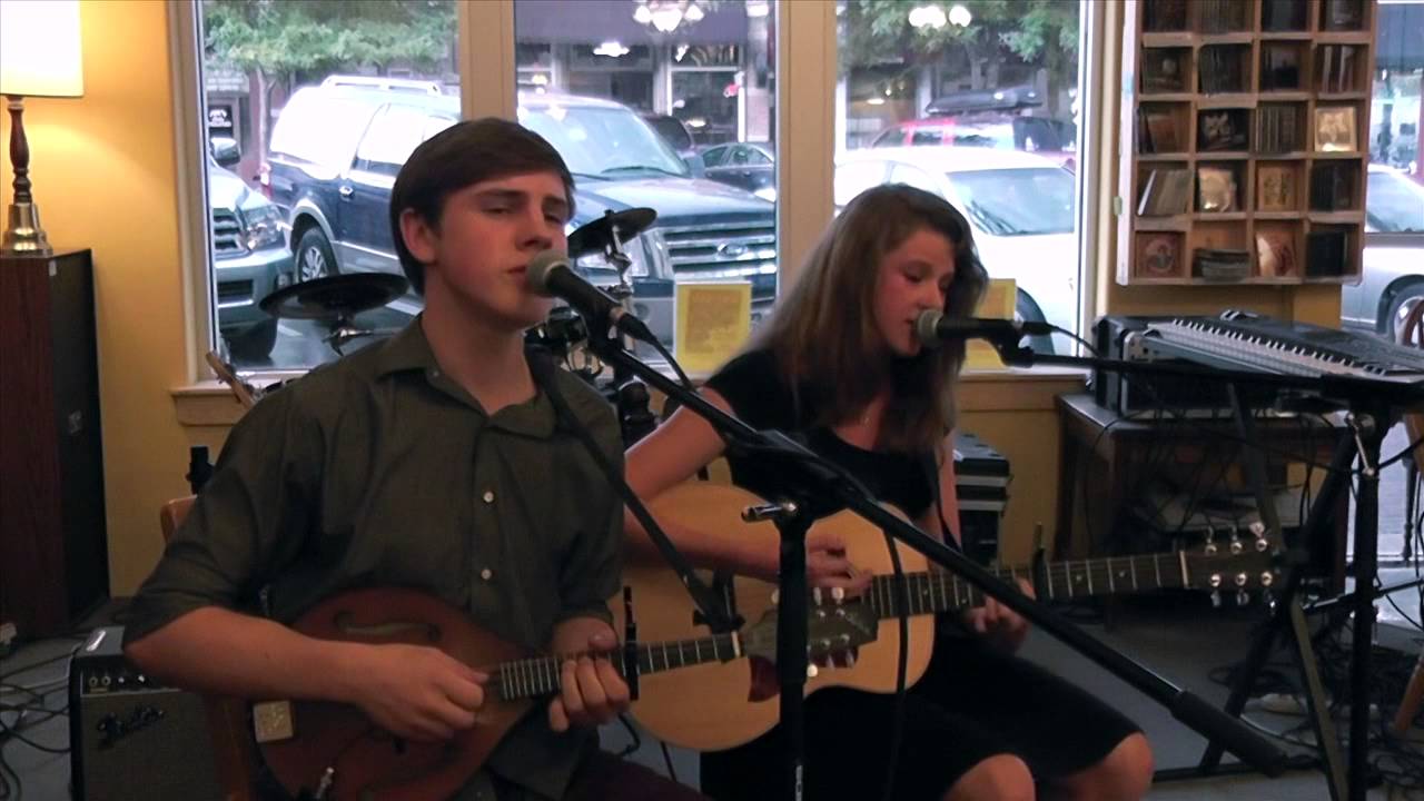 Mira 08.02.13 First Friday with Jarek & Mary Sue ~ '3X5' en YouTube Mira 08.02.13 First Friday with Jarek & Mary Sue ~ '3X5' en YouTube
