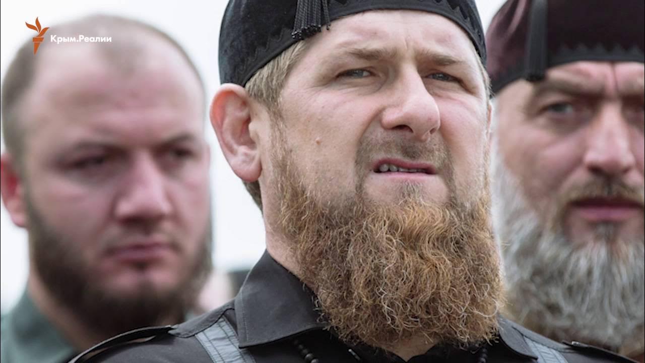Рамзан кадыров 2023. Вертикаль власти 2000. Родословная рамзана кадырова. Вертикаль власти карикатура. Вертикаль власти кадырова.