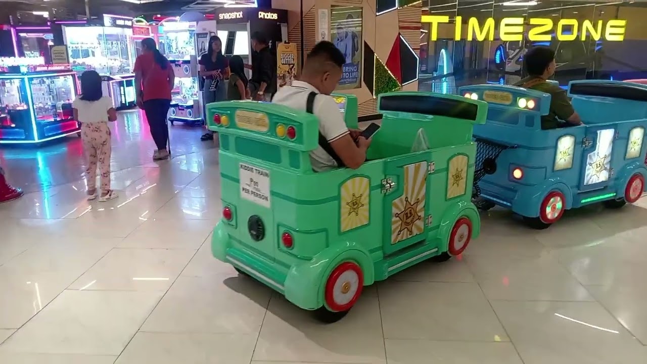 Gala lang muna in Robinson, Ermita, Mla.. 