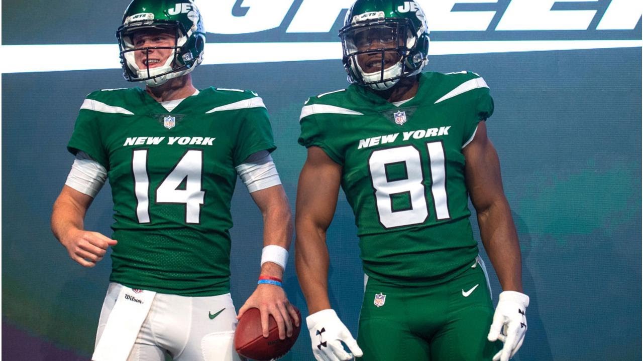 Twitter had a lot to say about the Jets' new uniforms