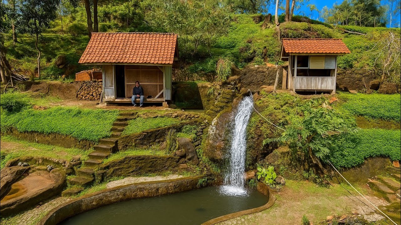 Mantap Banget‼️Satu Keluarga Tinggal Di Rumah Tengah Hutan Di Dekat Sumber Mata Air