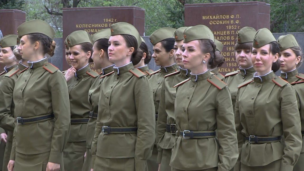 женский взвод. женский взвод. регулировщицы волгоград. женская рота почетного караула. рота почетного караула екб.
