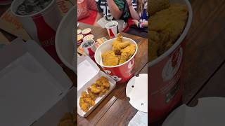 Is Jollibee the best fried chicken?  #friedchicken #chickentenders #jollibee #foodreview