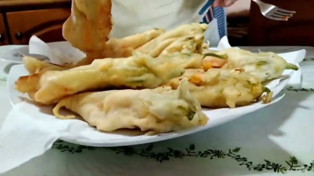 I tanto amati fiori di zucca, provateli con questa squisita pastella e non li lascerete piu' 🫶