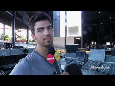 Jonas Brothers Backstage Tour - 2010 Kickoff Concert!