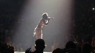 Childish Gambino - “Sweatpants” Live Performance @ Toronto Resimi