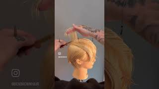 How to layer a short pixie cut #hairstyle #pixiehaircut