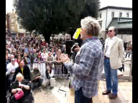 Beppe Grillo a Manzano. 19/04/2013. 1/4