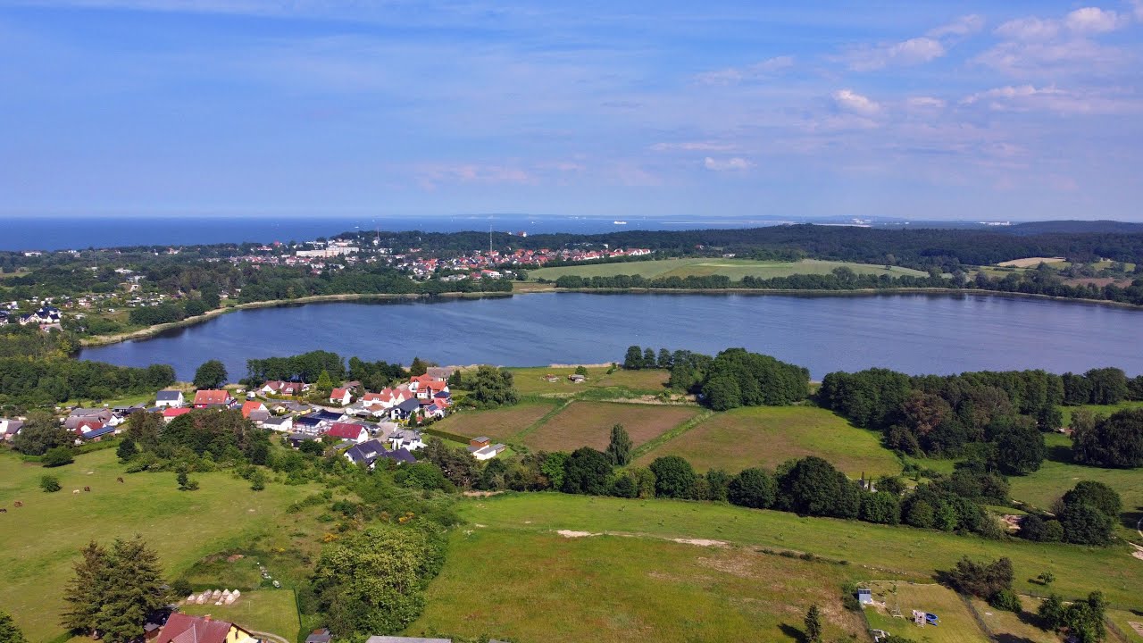 2022 - Drohnenflug Seenlandschaft/Usedom
