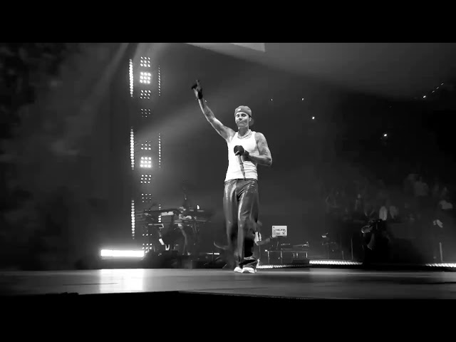 Justin Bieber Attention Ft. Omah Lay live at Barclays Center 2022 4K class=