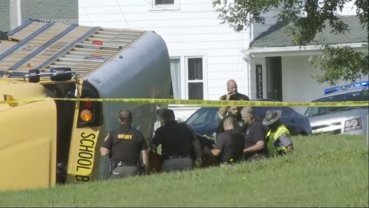 Ohio school bus crash leaves 1 dead, 23 hurt - YouTube