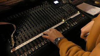Mixing for the "beckwith" band on a Yamaha MGP24X console - Video 38