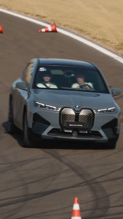 BMW iX M60