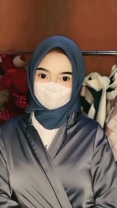 Kayaknya pengen di gangbang paksa orang sekampung sampai nangis nih cewek