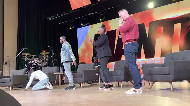 Tye Tribbett Ministered to at Mantle Conference