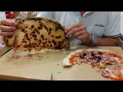 Videó: Kinél van a legrosszabb pizza?