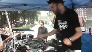 a traks robot rock routine at lollapalooza 2009