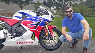 Why the Honda CBR600RR is the BEST 600cc on the market! screenshot 2