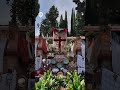 Los delicados detalles de la Cruz de la Hermandad del Vía Crucis