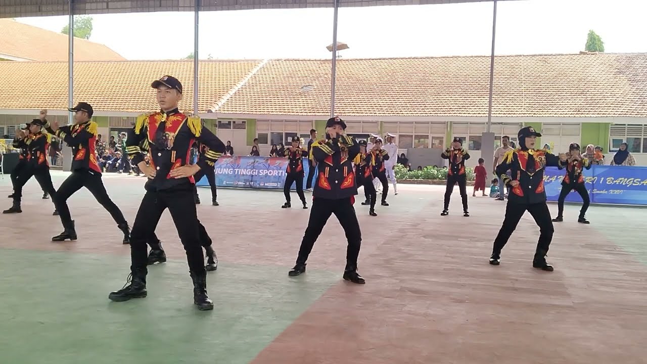 PENAMPILAN PASKIBRA MTSN 3 MOJOKERTO TIM A DI LKBB ANGKASA SMAN 1 BANGSAL 2024