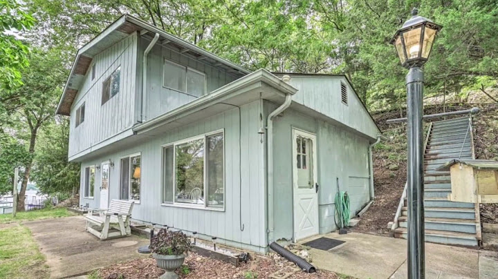 Lake of the ozarks airbnb with dock