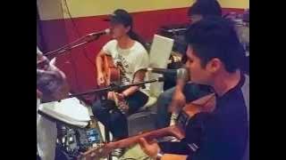Nepathya - Chari Maryo Live Acoustic Cover- Daju Bhai Inc