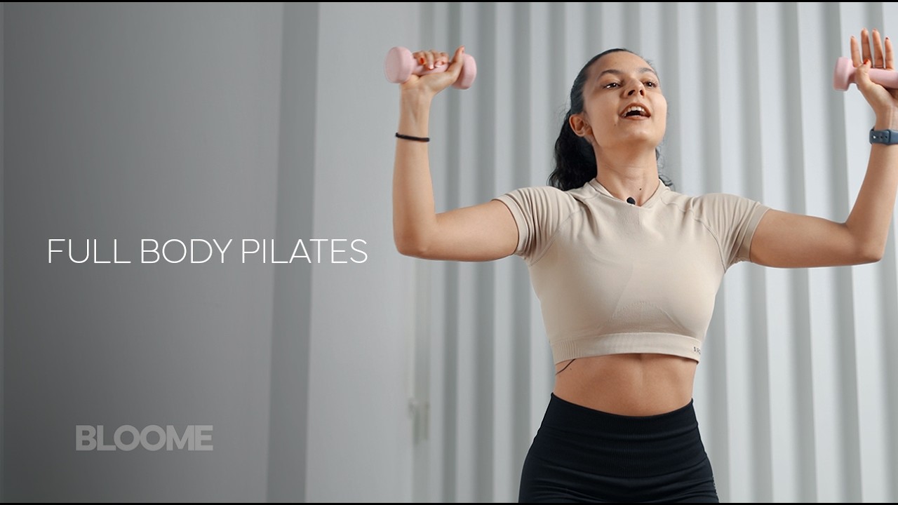FULL BODY PILATES 🤸 Con mancuernas y goma | Nivel intermedio