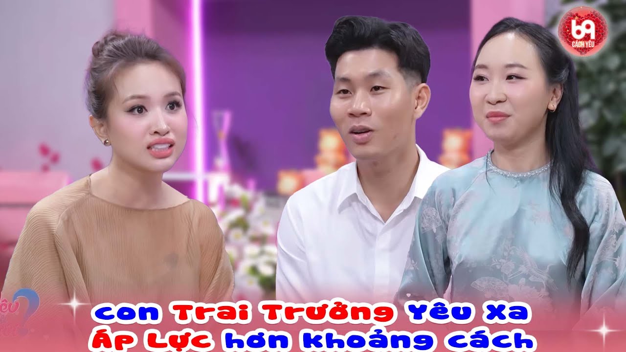 Định mệnh lại đưa họ ngồi cạnh nhau giữa 300 người trong lớp. Bị Gia đình ngăn cản vì lấy chồng xa.