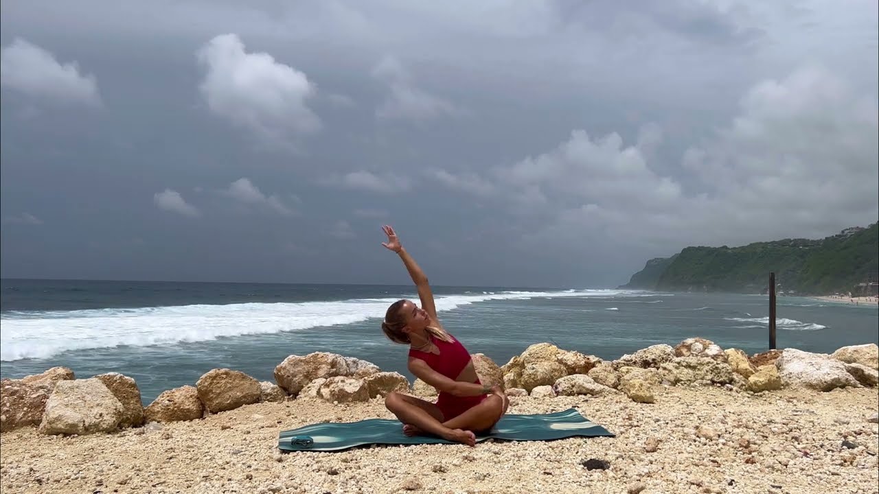 Баланс силы и гибкости. Сурья и Чандра Бхедана Пранаяма. Йога курс для продвинутых "Место Силы +".