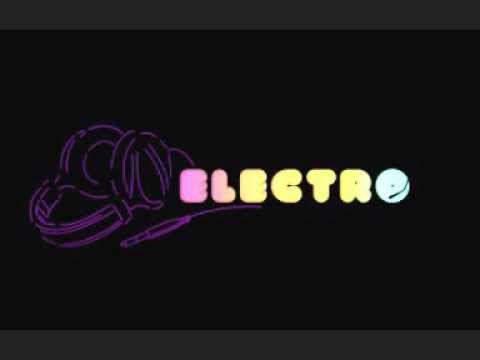 D-Bomb - Mamy Weekend (Dendix 'T-T' Bootleg)