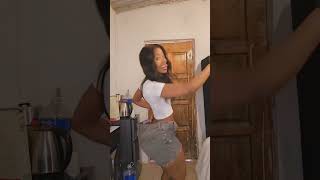 VIBES SHOULDN'T BE EVERYDAY PROBLEM cc:@mazizi022 @YouTube #500subs #dance #amapiano #viral