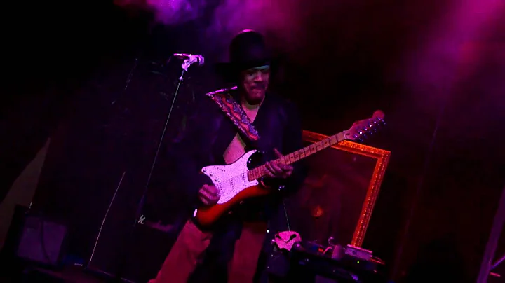 Byron Holmes (Jimi Hendrix Tribute) - Voodoo Child