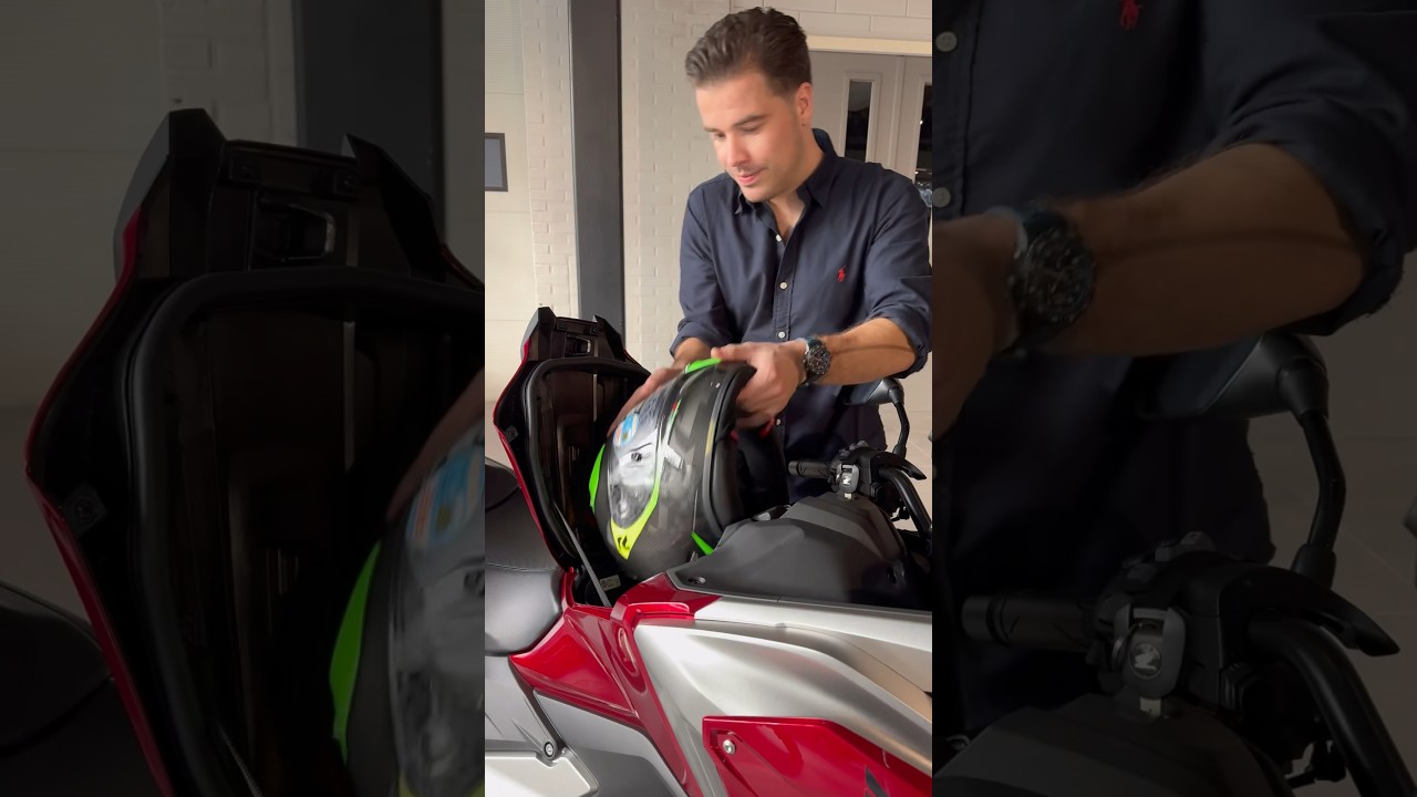 The most convenient motorcycle of the moment? The Honda NC750 X🔥 #honda #bikelife #shorts