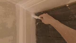 painting water base primer on skirting board,Decorating tutorial. vid#23