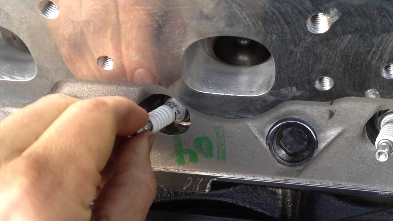 prc-243-cylinder-head-sparkplug-hole-problem-youtube