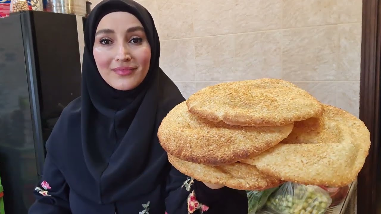 صورت زوجي هادي بدون ما ينتبه 💕😉 وأطيب كعكة طرابلسية باكلها بحياتي 😍🥯