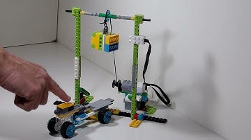 WeDo 2.0 - Crane raising Load