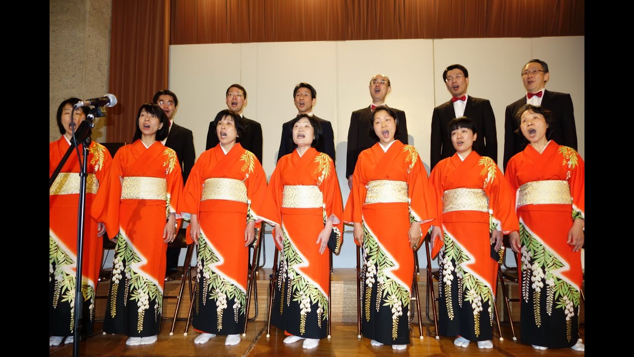 מקהלת השחר של נוצרים יפנים ידידי ישראל מופיעה בפני קבוצות מישראל ב'בית שלום' בקיוטו
